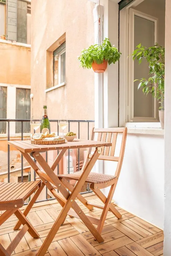 Ca Del Mar Venice Luxury Apartments 0*,  İtalya