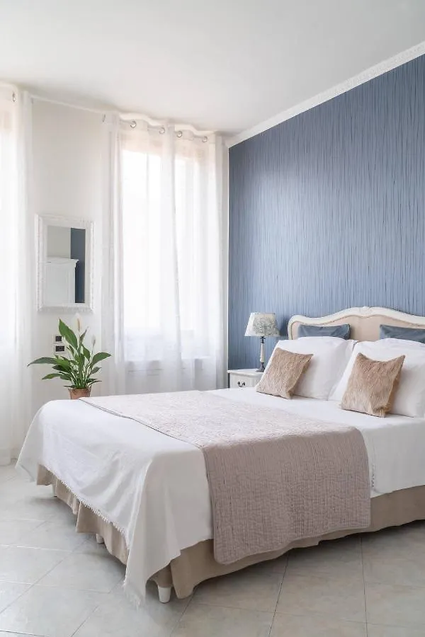 Ca Del Mar Venice Luxury Apartments