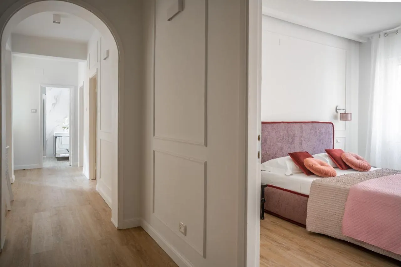 Ca Del Mar Venice Luxury Apartments