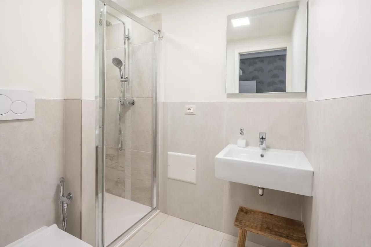 Ca Del Mar Venice Luxury Apartments 0*,