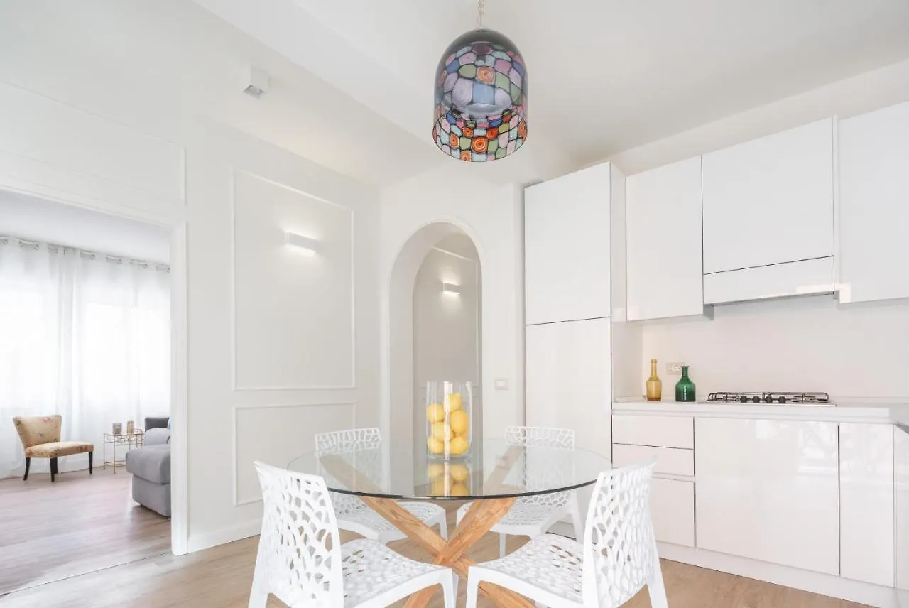 Ca Del Mar Venice Luxury Apartments