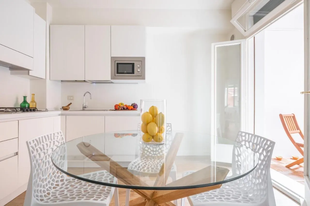 Ca Del Mar Venice Luxury Apartments