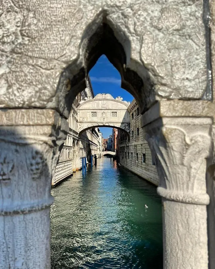 Ca Del Mar Venice Luxury Apartments