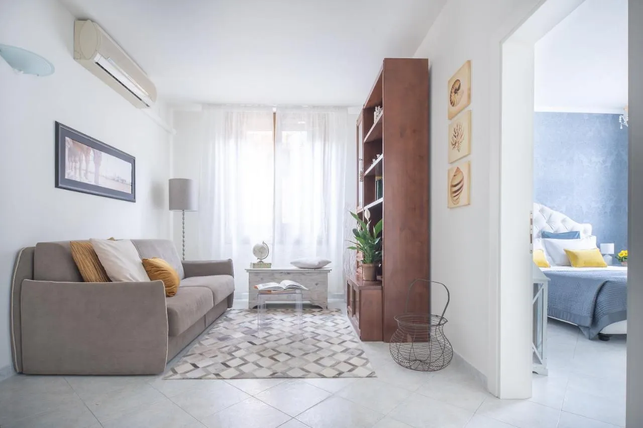 Ca Del Mar Venice Luxury Apartments