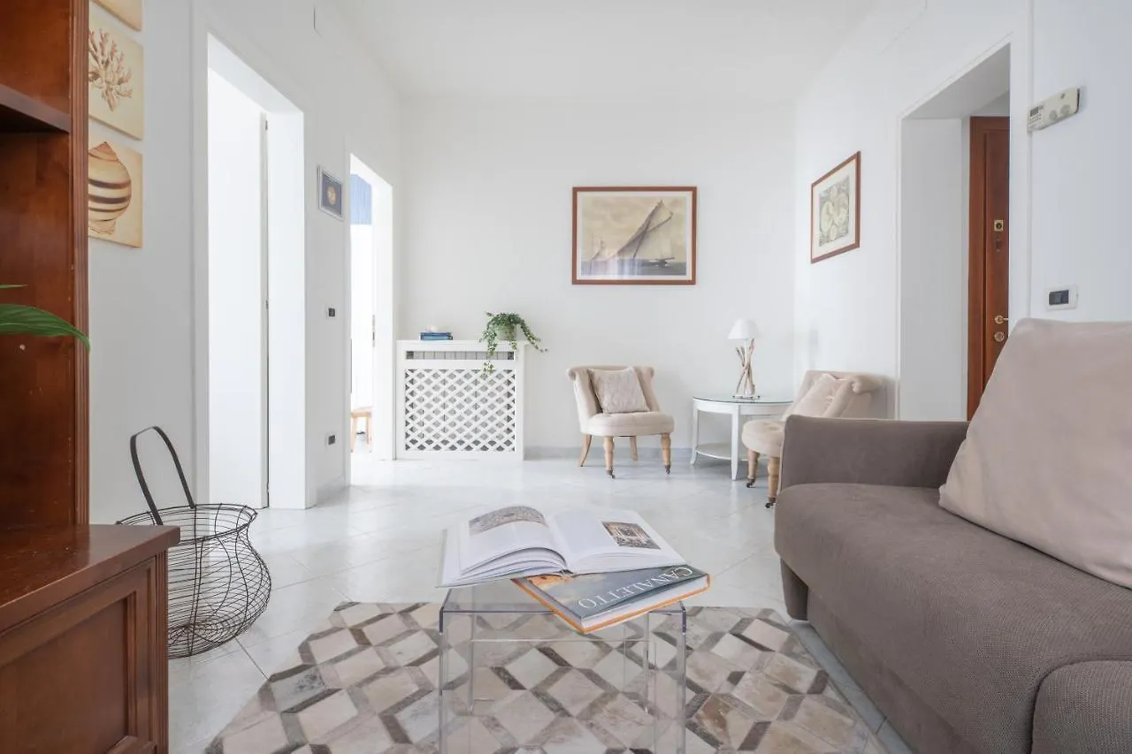 Ca Del Mar Venice Luxury Apartments